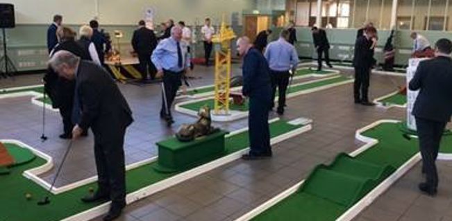 9 hole exclusive crazy golf course to hire